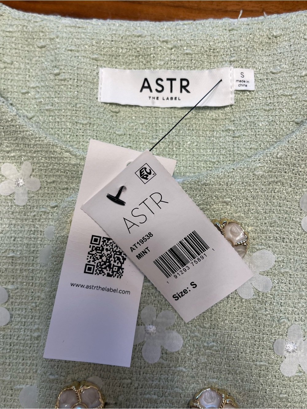 ASTR The Label Janell Floral Appliqué Skort and Vest Set - Picture 11 of 16